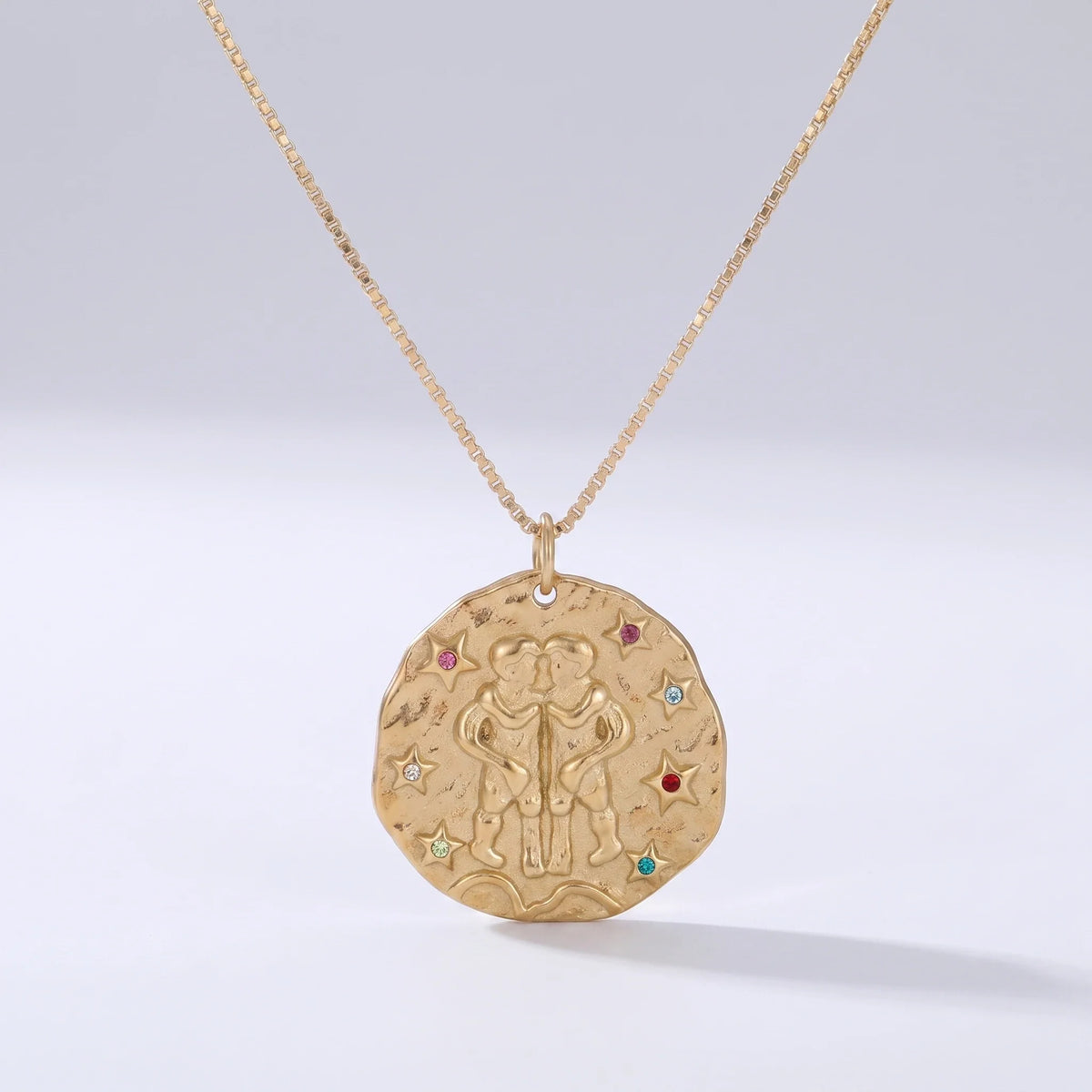 Naszyjnik z rustykalnym medalionem zodiaku: Bliźnięta.