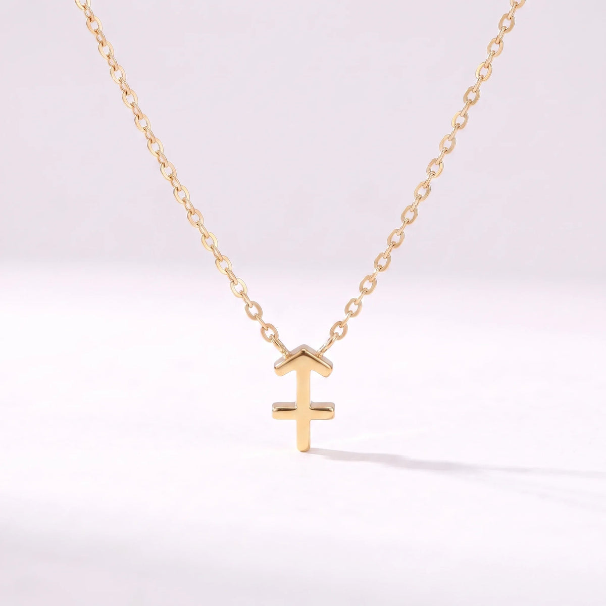 Naszyjnik z symbolem znaku zodiaku Strzelca — złoty