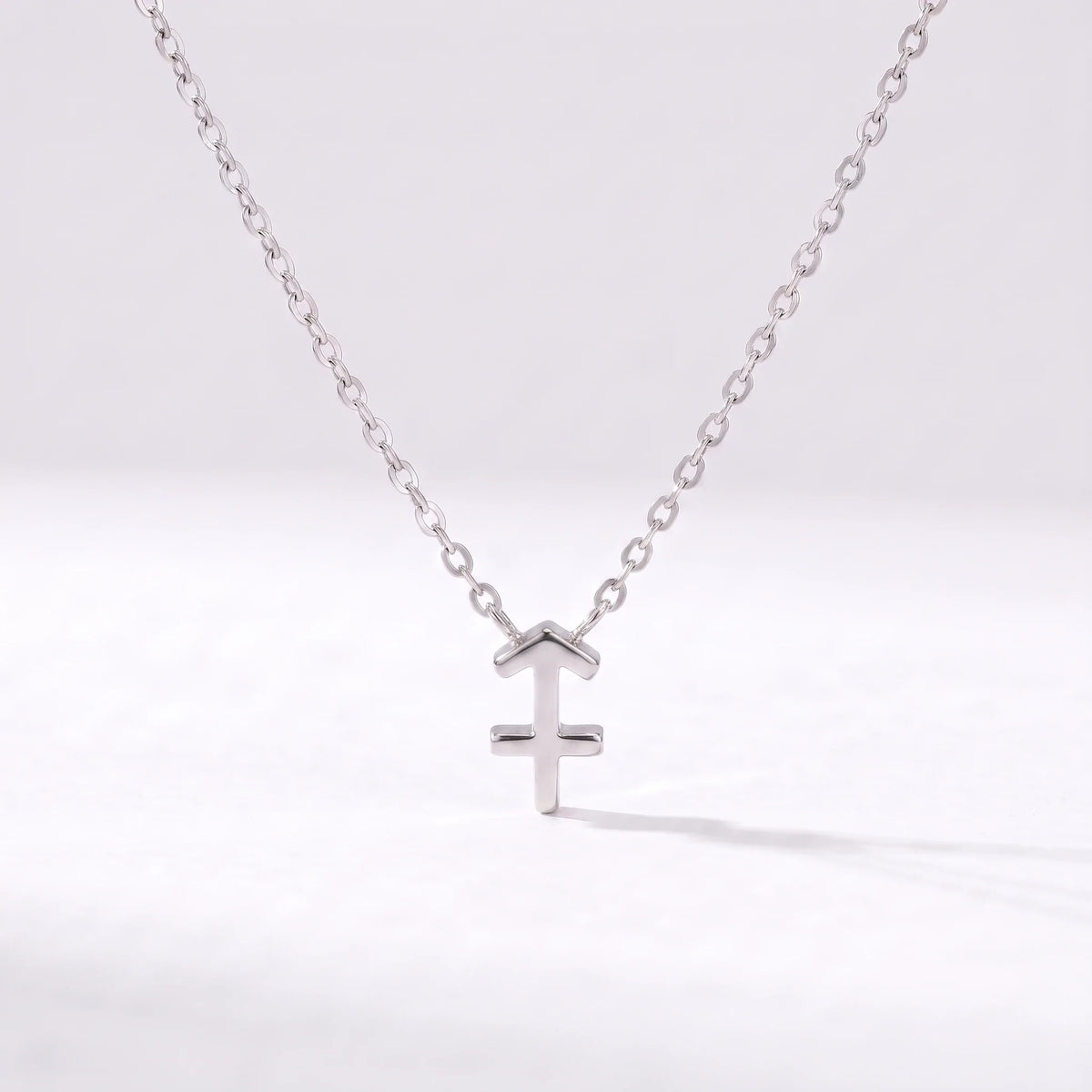 Naszyjnik z symbolem znaku zodiaku Strzelca — srebrny